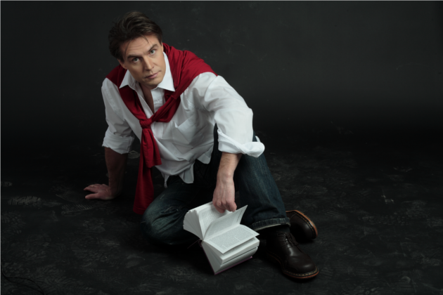 Андрей Карклин, автор книги «†Л-алгебра над полем И:20»